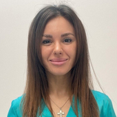 Штриккер Юлия Николаевна, стоматолог-терапевт