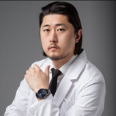 Пяк Вячеслав Енгынович, стоматолог-терапевт