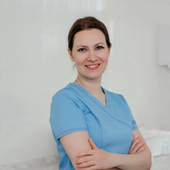 Позднякова Евгения Валерьевна, стоматолог-терапевт