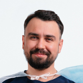 Черных Артём Алексеевич, стоматолог-терапевт