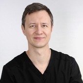 Трещев Максим Юрьевич, стоматолог-терапевт