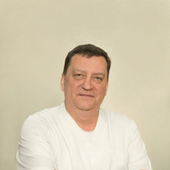 Тиняков Сергей Геннадьевич, стоматолог-терапевт