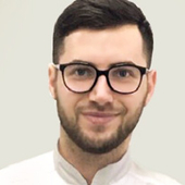 Мартинюк Давуд Владимирович, стоматолог-терапевт