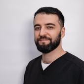 Темирханов Адам Райзудинович, стоматолог-терапевт