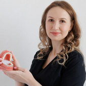 Евстратова Юлия Андреевна, ортодонт