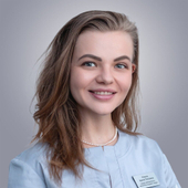 Юлина Арина Петровна, стоматолог-хирург