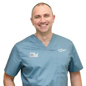 Каличава Александр Неронович, стоматолог-хирург