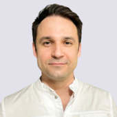 Романенко Степан Олегович, офтальмолог