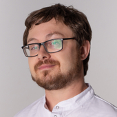 Шагеев Дамир Рашидович, стоматолог-терапевт