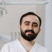 Гахраманов Мушвиг Муршудович, стоматолог-ортопед