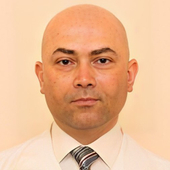 Карапетян Арсен Романович, врач-косметолог