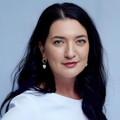 Карасева Кира Валериевна, стоматолог-хирург