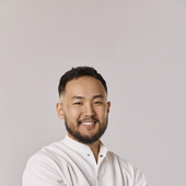 Шарыпов Кайрат Женишбекович, стоматолог-терапевт