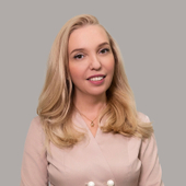 Вайцнер Елена Юрьевна, стоматолог-хирург