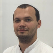Орешков Максим Павлович, стоматолог-хирург