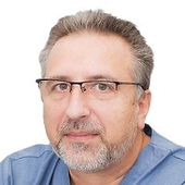 Дергунов Владимир Васильевич, стоматолог-хирург
