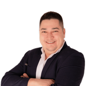 Нарута Владимир Николаевич, стоматолог-хирург