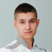 Махмудов Павел Игоревич, стоматолог-хирург