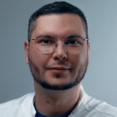 Акзмаов Тимур Арсланович, врач-косметолог