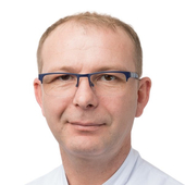 Шувалов Владимир Александрович, стоматолог-хирург