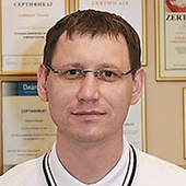 Казаев Денис Юрьевич, стоматолог-хирург