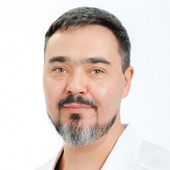 Денисов Александр Юрьевич, ортопед