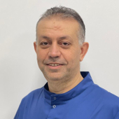 Салха Ияд, уролог