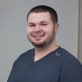 Самсонов Андрей Романович, стоматолог-хирург