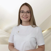 Варлакова Евгения Александровна, стоматолог-терапевт