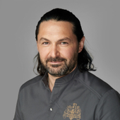 Асирян Эмиль Иванович, стоматолог-хирург