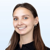 Аратскова (Черкашина) Полина Михайловна, стоматолог-терапевт