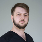 Райберг Марк Владимирович, стоматолог-хирург