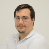 Сибирских Илья Олегович, имплантолог