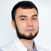 Вазиров Альберт Ратмилович, стоматолог-хирург