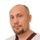 Крашеница Олег Андреевич, стоматолог-терапевт