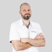 Шестаков Севостьян Сергеевич, стоматолог-хирург