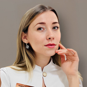 Плаксина (Василина) Анна Игоревна, врач-косметолог