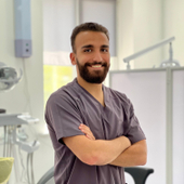 Мохамед Айман Мохамед, стоматологический гигиенист