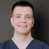 Михеев Денис Сергеевич, стоматолог-хирург