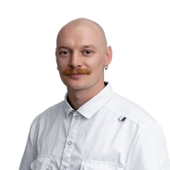 Кручинин Максим Александрович, стоматолог-терапевт