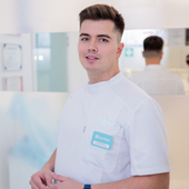 Алябьев Арсений Юрьевич, стоматолог-терапевт