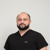 Мусаев Заур Элчинович, стоматолог-терапевт