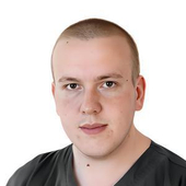 Захаров Евгений Алексеевич, стоматолог-терапевт