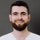 Ханчадаров Аслан Курбан-Магомедович, стоматолог-хирург