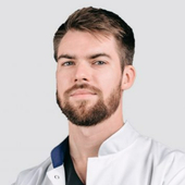 Истягин Андрей Витальевич, пластический хирург
