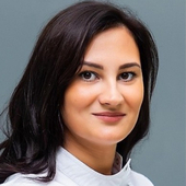 Иконникова Мария Олеговна, стоматолог-терапевт
