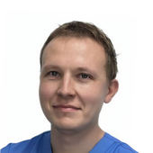 Петровский Юрий Владимирович, стоматолог-хирург