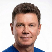 Монастырев Дмитрий Владимирович, врач-косметолог