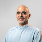 Кики Фирас Рашедович, стоматолог-хирург