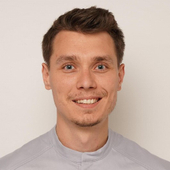 Опарко Андрей Андреевич, стоматолог-хирург